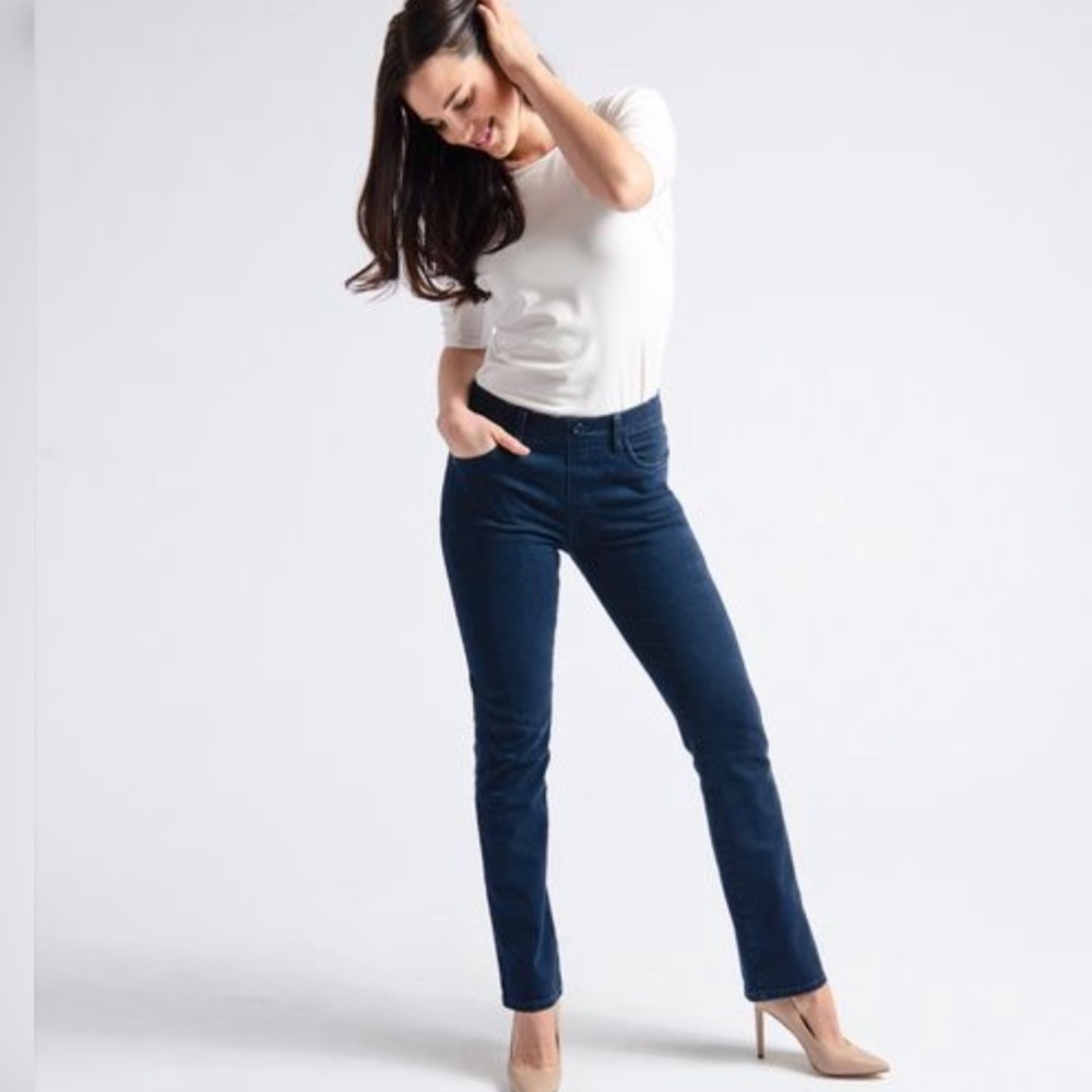 Betabrand Yoga Denim Straight Leg 4-Pockets in EUC
